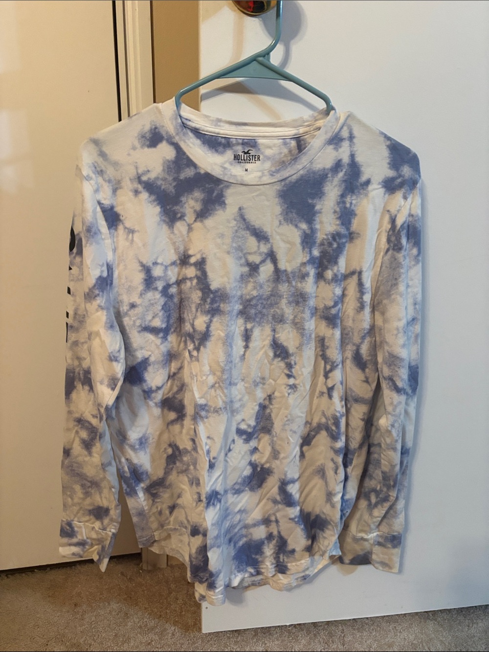 Hollister Men's Blue & White Tie-Dye Long Sleeve Tee